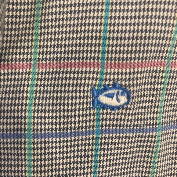 Southern Tide Button down - Picture 2 of 3